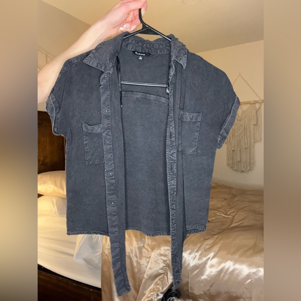 Sim & Sam button down short sleeve top